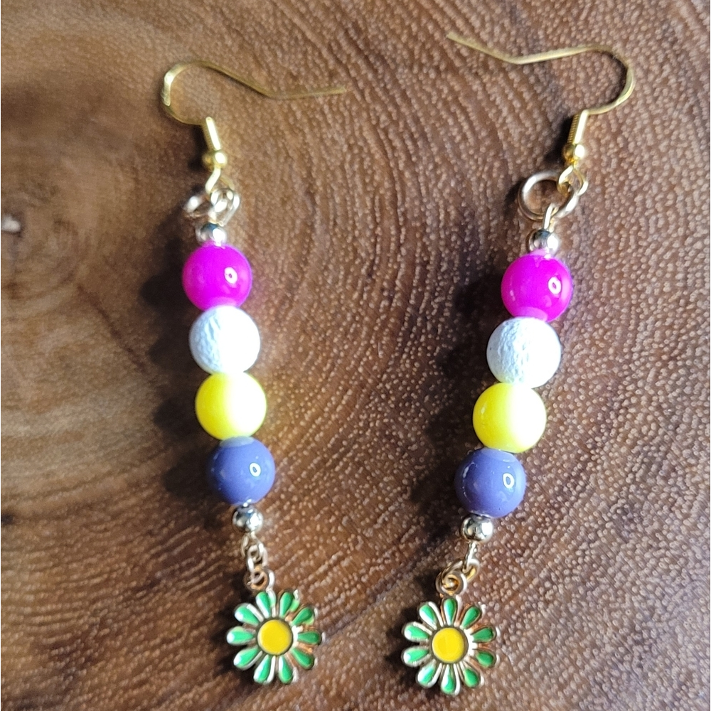 Hippie Happy Boho Daisy Earrings 💖🌼🌈 ✌️